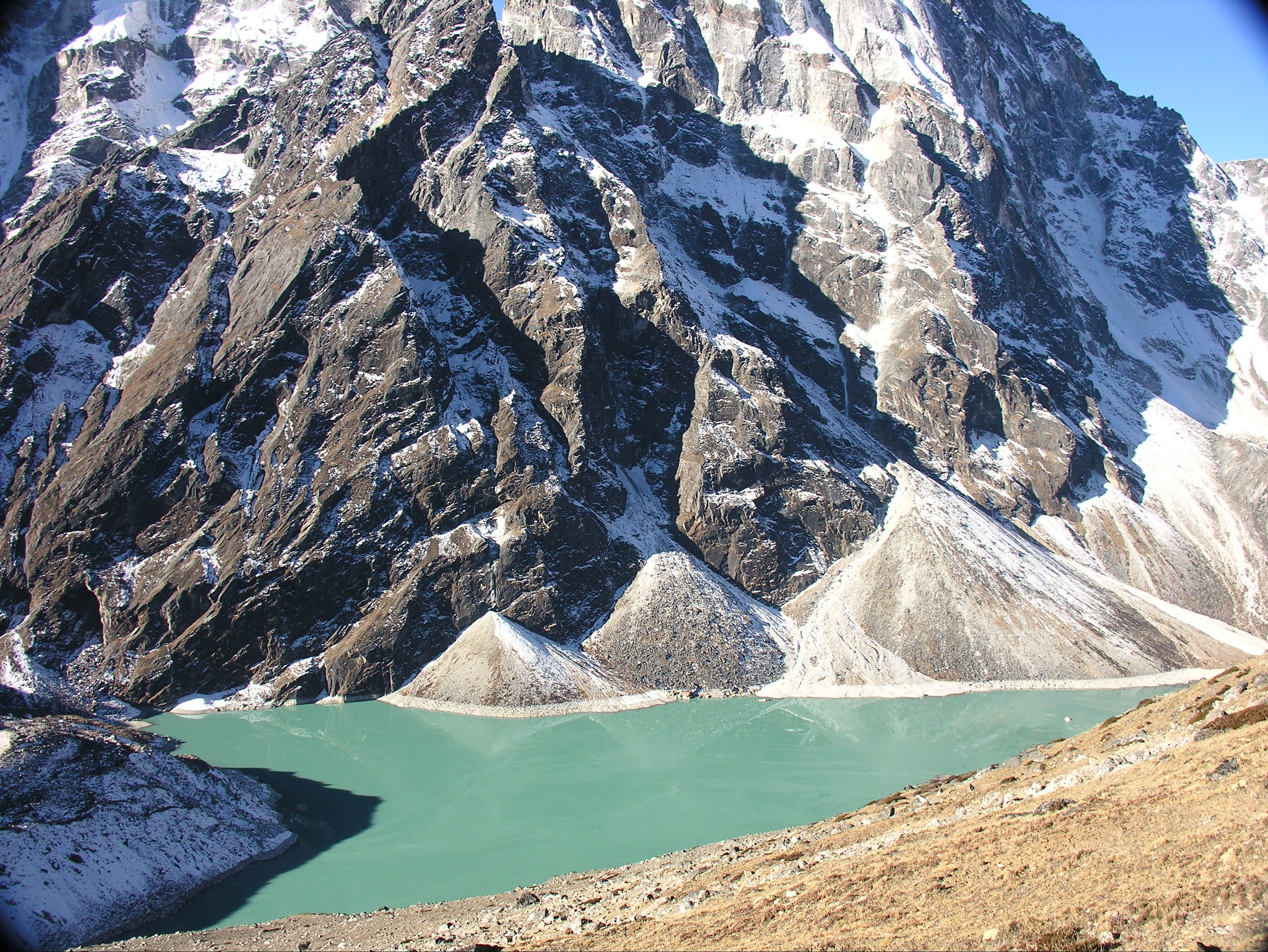 Everest Base Camp & Gokyo Lakes Trek via Cho La Pass photo 5